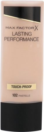 Lasting Performance  Women  Liquid foundation  102 PastElle  35 ml