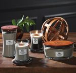 WoodWick Hourglass Large Geurkaars - Fireside - Image 3