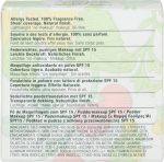 CLINIQUE Almost Powder Makeup SPF15 podk ad w pudrze z ochron  przeciws oneczn  01 Fair 10g - Image 3