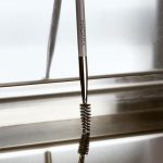 MÁDARA Precision Brush #24 - dubbelzijdig - synthetische haren - spoolie - Image 4