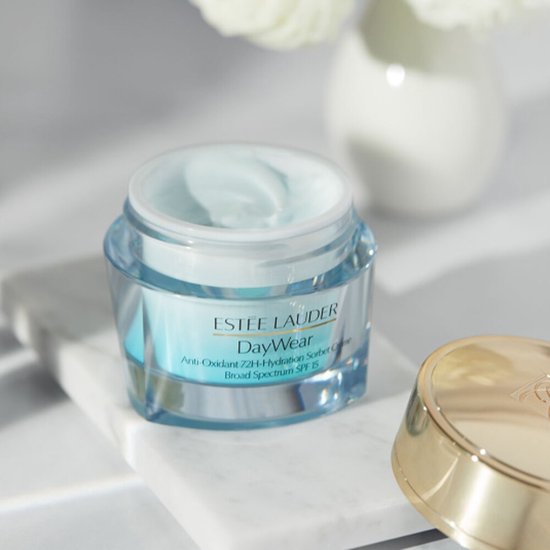 550x550-11543 Estee Lauder CrA me Huidverzorging DayWear en NightWear Anti Oxidant 72H Hydration Sorbet Creme - Image 1