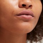Gosh - Velvet Touch Lipstick - Rtěnka 4 g 003 Matt Antique - - Image 3