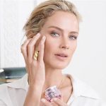 Estee Lauder CrA me Huidverzorging Resilience Lift Tri Peptide Eye Creme - Image 2
