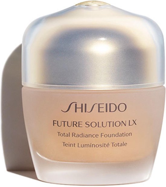 550x621-4 Shiseido Creme Shiseido Huidverzorging Future Solution LX Creme Total Radiance Foundation SPF15 Golden 3 30 ml - Image 1