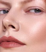 MÁDARA Velvet Wear Matte Cream Lipstick #32 Warm Nude - shea butter - vegan - Image 3