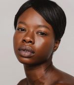 MÁDARA Skin Equal Foundation #90 Chestnut 30 ml - vegan - SPF 15 - Image 3