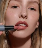 MÁDARA Velvet Wear Matte Cream Lipstick #36 Aura - shea butter - vegan - Image 4