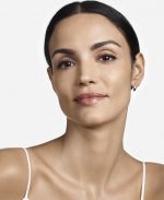 Clinique Beyond Perfecting Foundation + Concealer - 14 Vanilla - Image 4