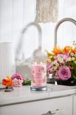 Yankee Candle - Fresh Cut Roses Signature Large Tumbler - Image 2