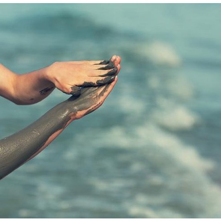 127538_cad9d2440f31e626c100f1389a06f4a9 AHAVA Natural Dead Sea Mud for Body - Exclusive Black, Creamy Dead Sea Mud to Purifiy, Soften & Refine Skin, Soothes Discomfort, Enriched with Potent Minerals of Dead Sea blend Osmoter, 13.6 oz - Image 1
