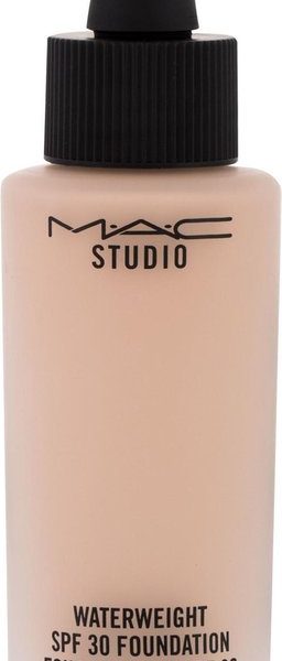 Studio Waterweight SPF 30 Foundation   Liquid makeup 30 ml
