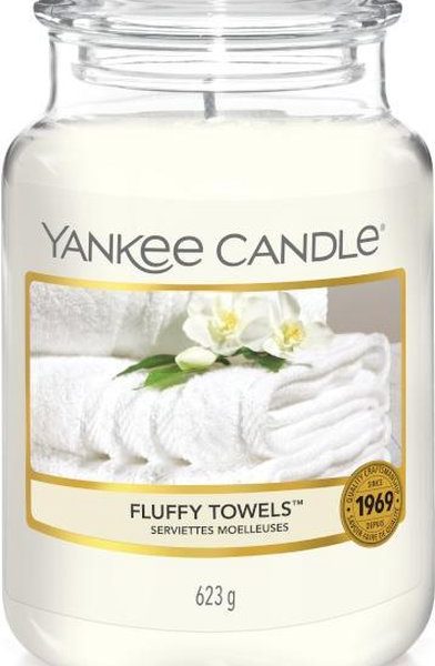 Yankee Candle Geurkaars Large Fluffy Towels - 17 cm / ø 11 cm