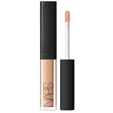 546814_mini_radiant_creamy_concealer_rozjasnujici_kremovy_korektor_14_ml Mini Radiant Creamy Concealer 1,4 ml - Image 1