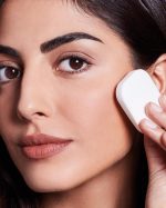 Max Factor Facefinity Compact Foundation - 02 Ivory - Image 3