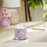 Yankee Candle - Lemon Lavender Signature Medium Jar - Image 2