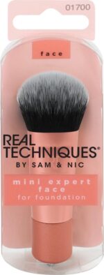 Real Techniques Mini Expert Face Brush - Image 5