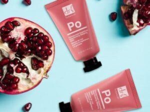 Dr Botanicals Pomegranate Superfood Regenerating Hydrating Mask 30ml - Image 2