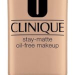 Clinique Stay-Matte Oil Free Foundation - 06 Ivory - Image 4