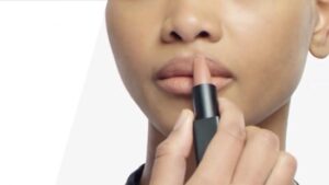 Shiseido Modern Matte Powder Lipstick 524 Dark Fantasy 4 g - Image 2