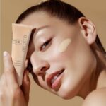 Artdeco - Light Luminous Foundation - Vloeibare foundation - 22 Natural Chiffon - Image 2