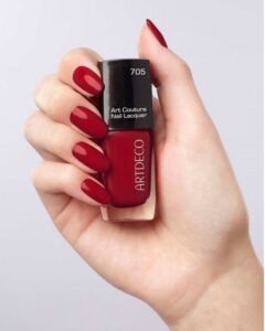 Artdeco - Art Couture Nail Lacquer / Nagellak 10 ml - 705 Berry - Image 2