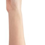 L’Oréal Paris Color Riche Satin Lipstick - Verzorgende, Lippenstift Verrijkt met Arganolie - 377 Perfect Red- Rood - 4,54 gr - Image 2