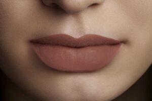 L'Oréal Paris Rouge Signature Lippenstift - 116 I Explore - Nude - Matte Vloeibare Lipstick - Image 3