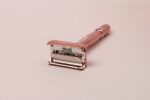 Wilkinson Sword Intuition Rose Gold - Scheermes - Safety Razor - met 10 Navulmesjes - Image 3