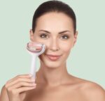 GESKE | SmartAppGuided™ MicroNeedle Face & Body Roller | 9 in 1 | rozenkwarts | Elektrische dermaroller | Microneedling | Microneedling-apparaat | Roller | Schoonheidsroller voor gezicht en lichaam - Image 3