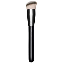 555119_synthetic_rounded_slant_brush_170_stetec_na_makeup Synthetic Rounded Slant Brush 170 - Štětec na make-up - Image 1